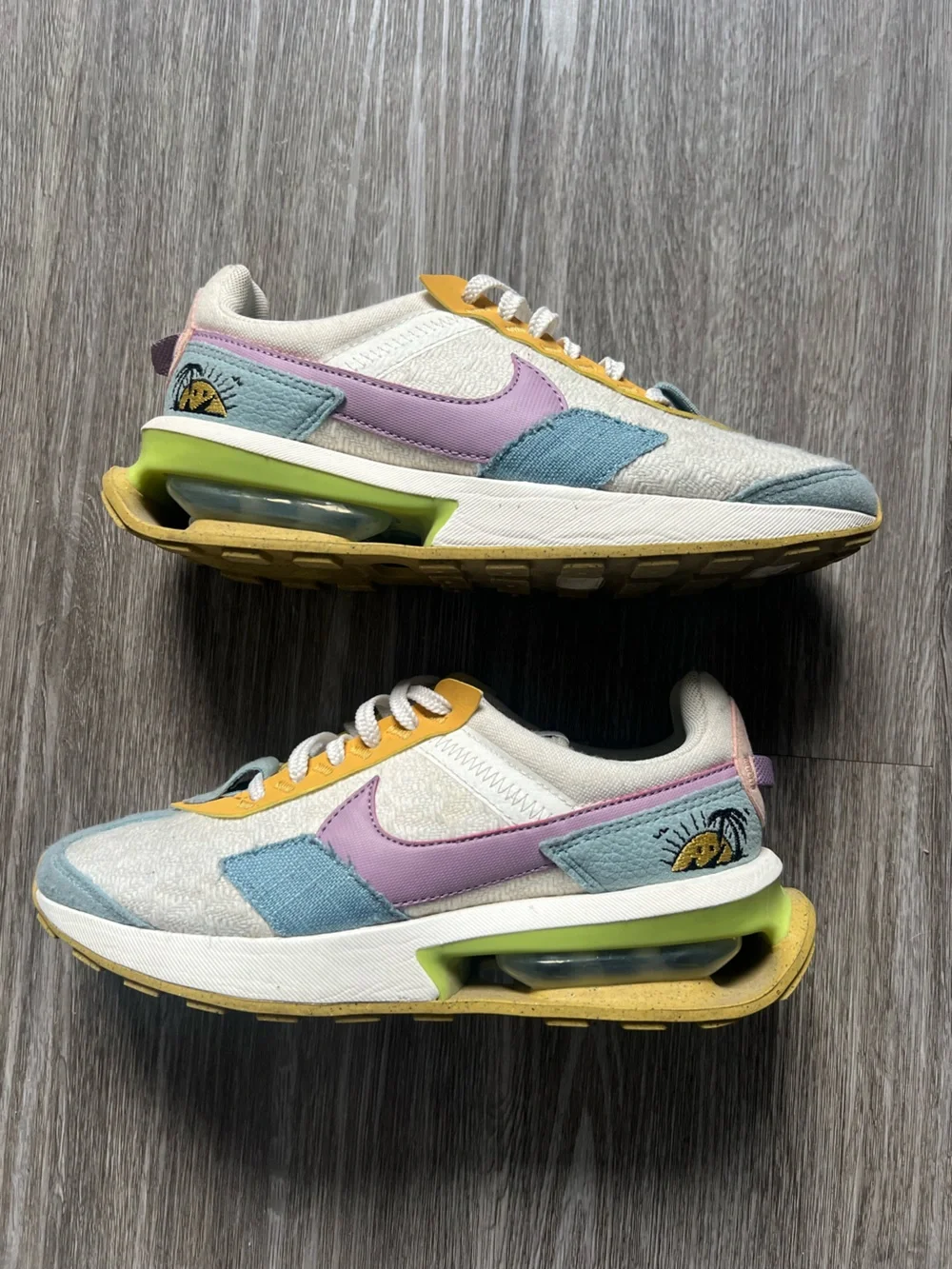 Nike Sun Club Air Max Women Sneakers - Picture 4 of 6